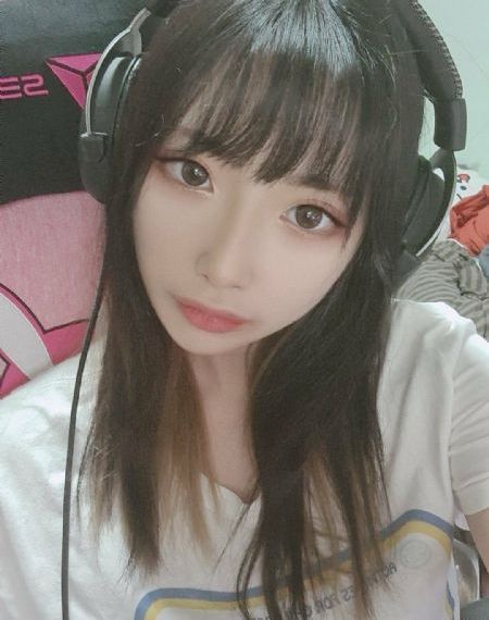 图书管的女朋友